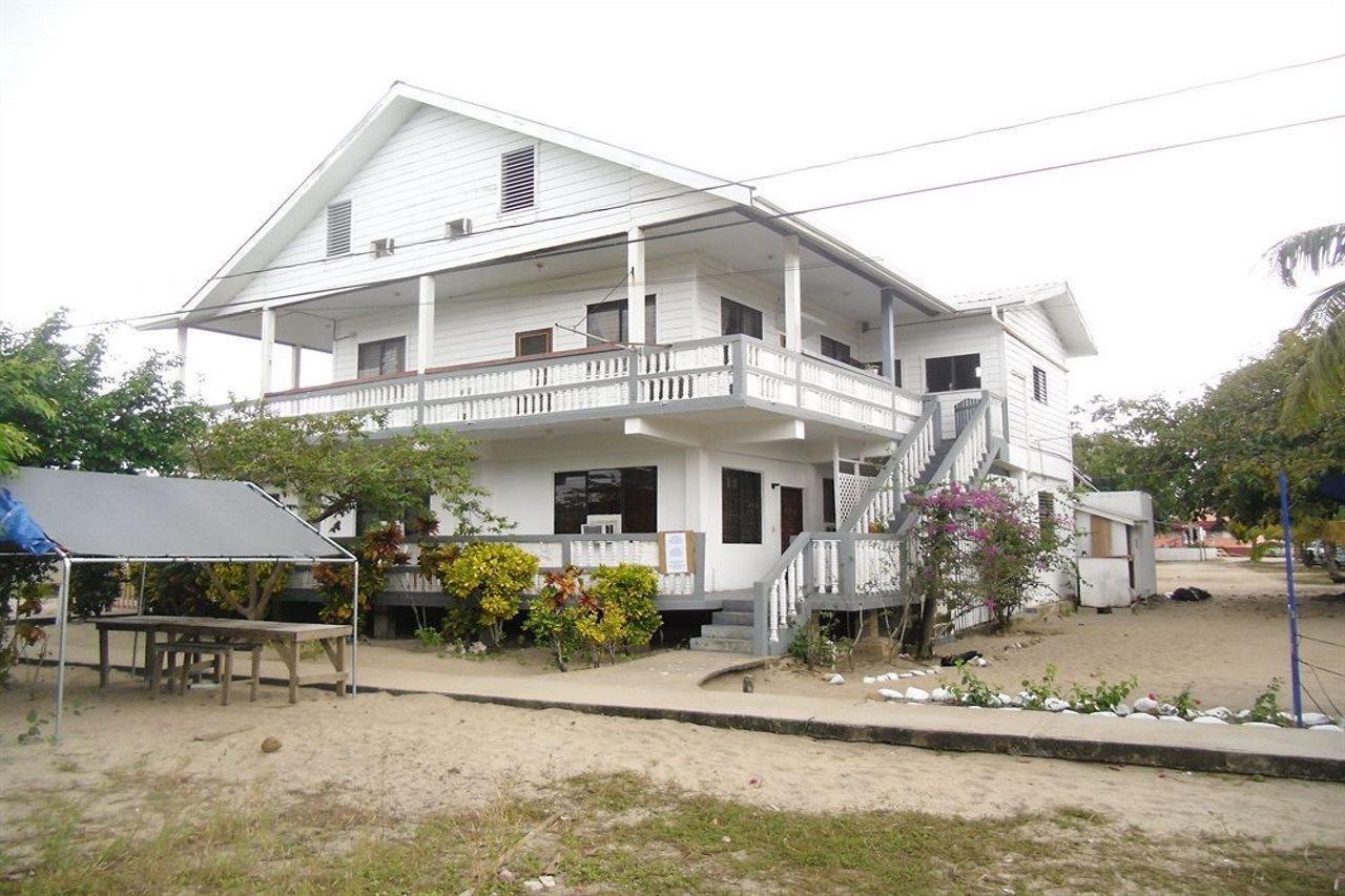 Serenade Hotel Placencia Exterior foto
